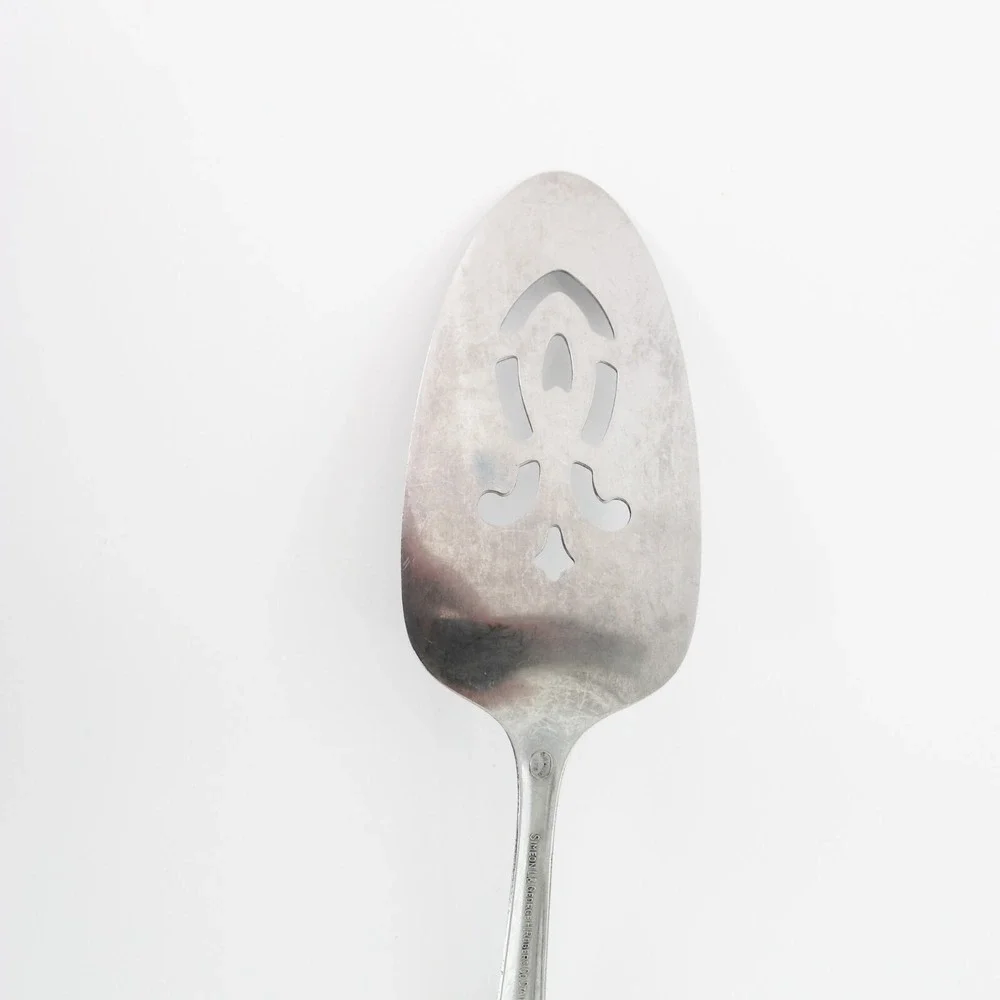 Oneida Ltd Simeon L & George H Rogers‎ stainless Sunrise Cake Pie Server OHS49